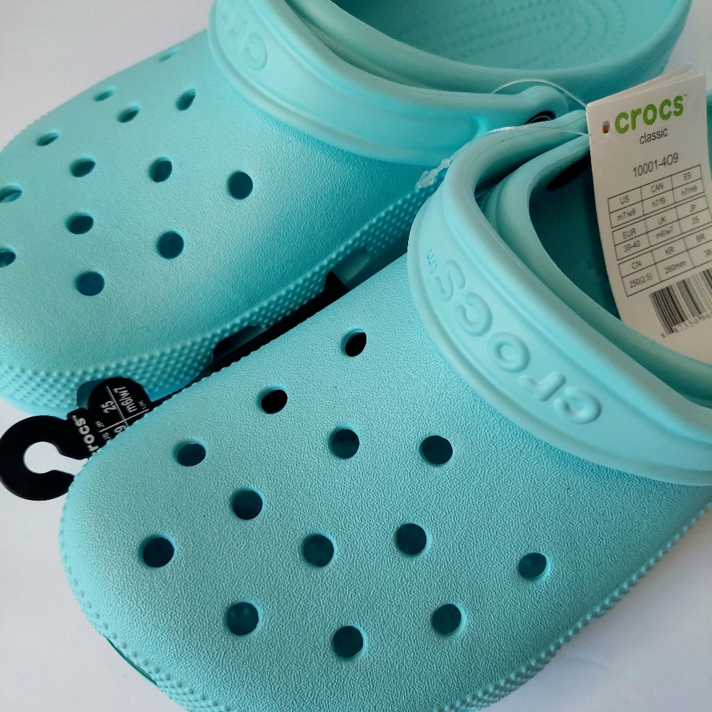 โจ SOLD! โจ NWT Crocs Aqua Blue Classic Clogs Sz Women's 9 / Men's 7 - Picture 3 of 13